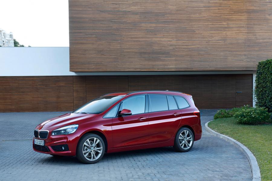  BMW 220i Gran Tourer Sport Line 2015 года  (фото 10 из 16)